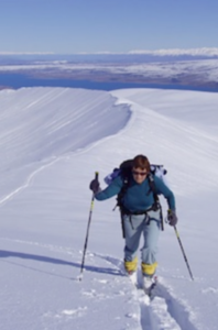 Approaching Beuzenberg Peak