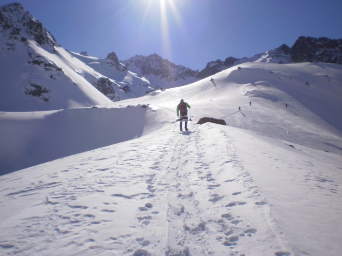 Ailsa valley at about 2000m mark with Kehua pass centre skyline