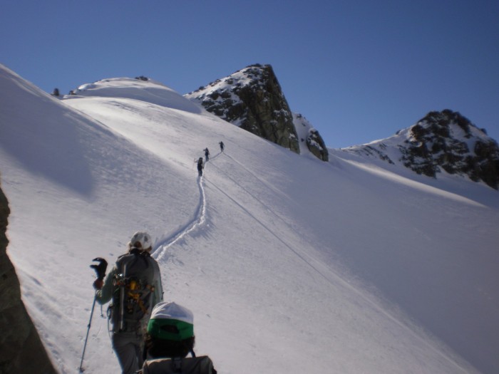 Taken from 2300m as crossing the divide from the upper Ailsa to the Murchison faces. Pt 2405 is the rock outcrop.